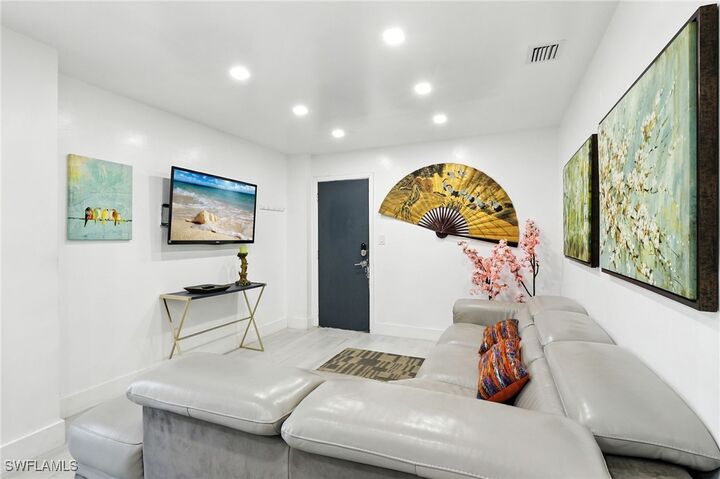 Property Photo: 936 Panther Creek Lane FL 34139