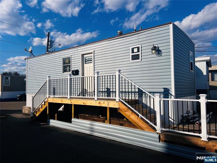 Property Photo:  4 Metro Avenue  NJ 07074 