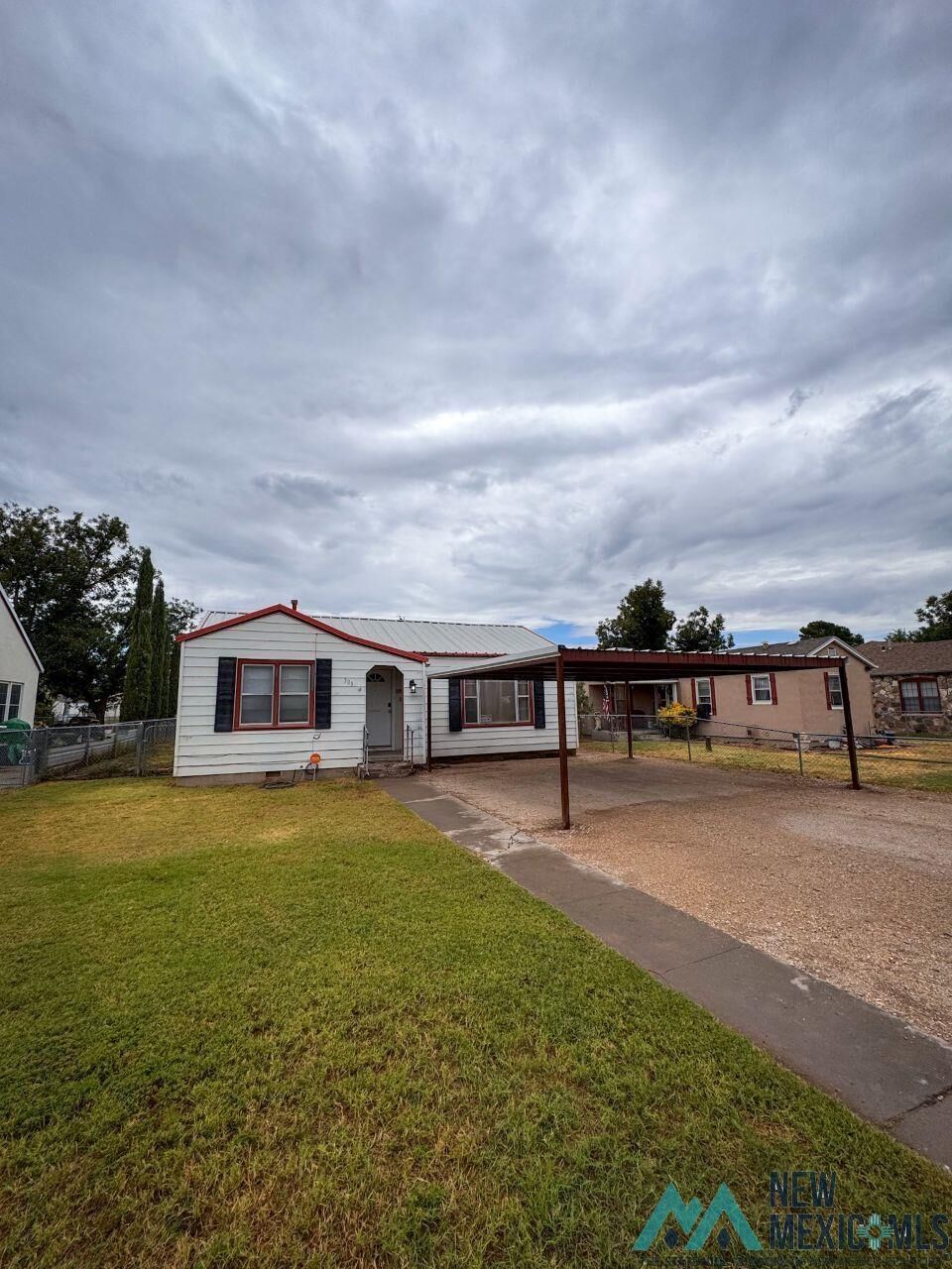 Property Photo:  309 S Lake Street  NM 88220 