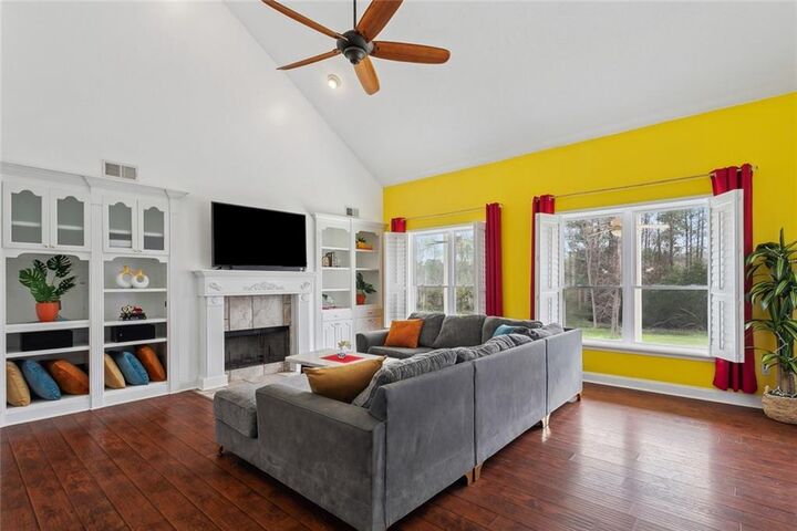 Property Photo:  1085 Claire Drive  LA 70461 
