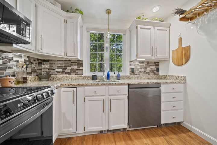 Property Photo: 1465 Hooksett Road NH 03106