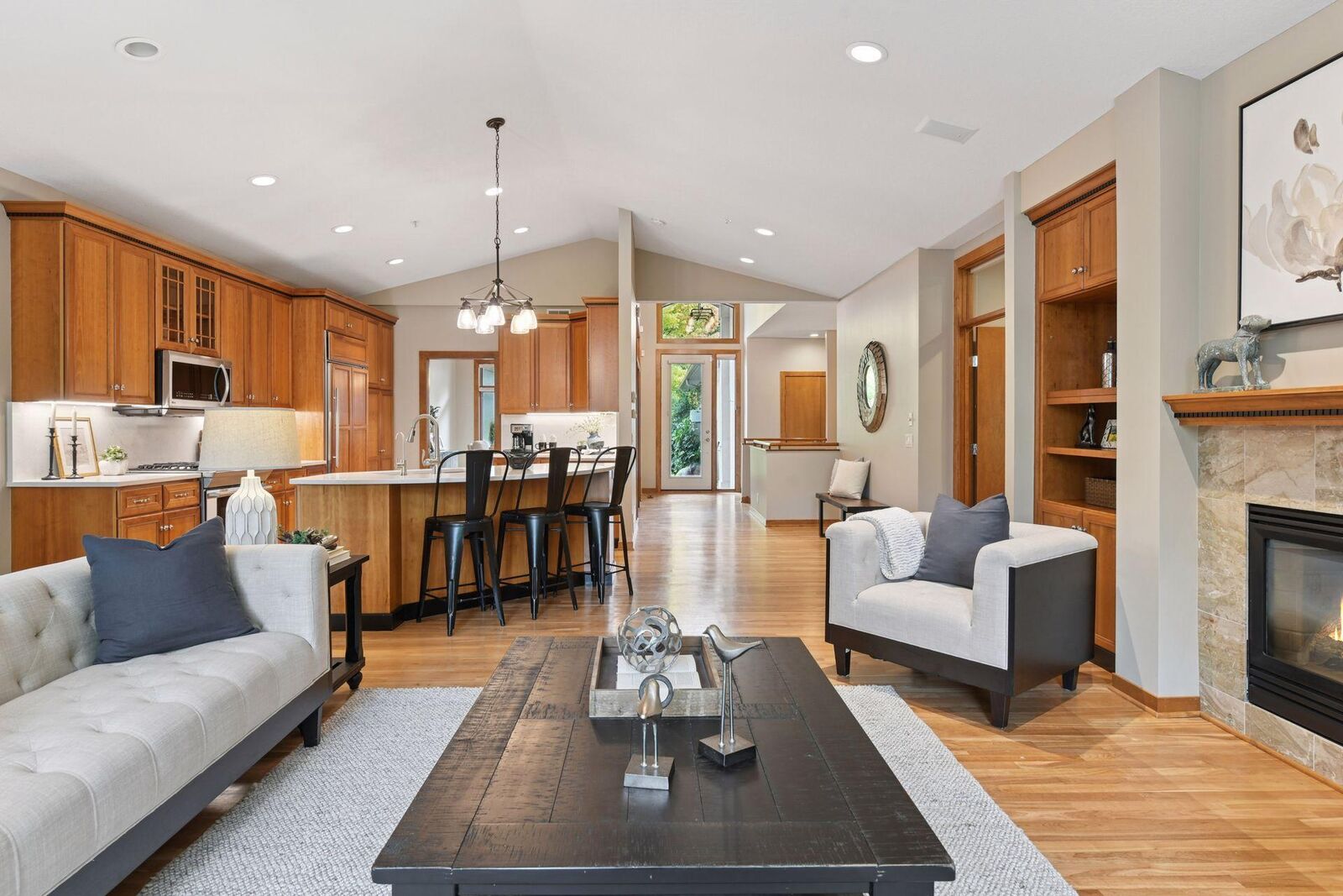 Property Photo: 9821 Enclave Drive MN 55305