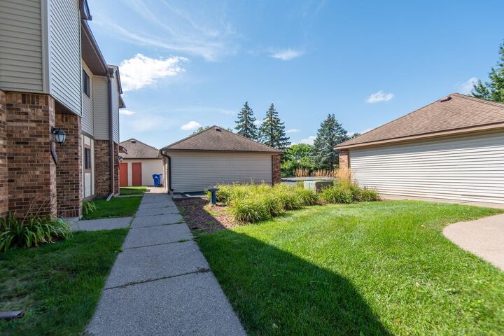 Property Photo:  2059 Parkside Drive 29  MN 55119 