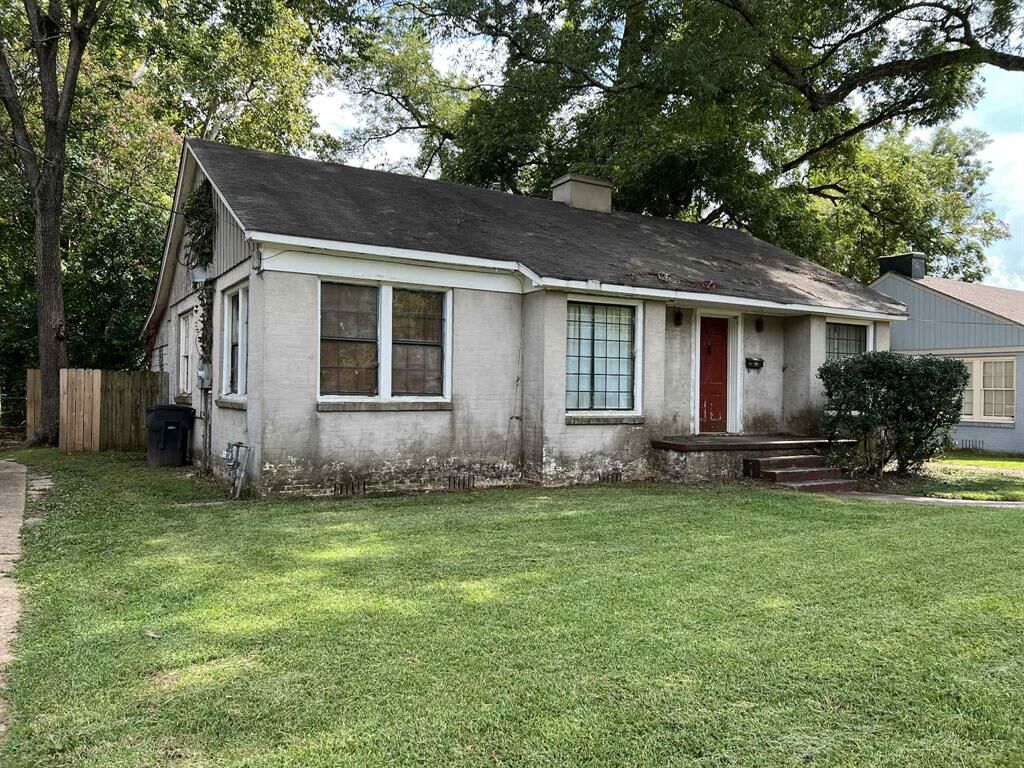 Property Photo:  271 Carrollton Avenue  LA 71105 
