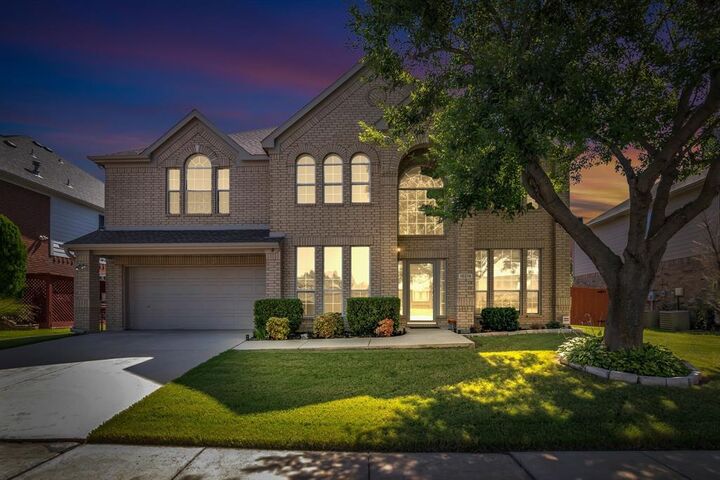 Property Photo: 10216 Knights Court TX 76244