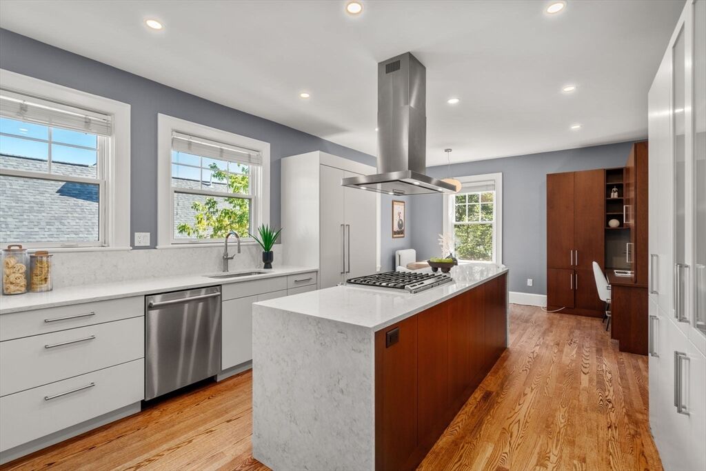 Property Photo: 86 Greenough St 3 MA 02445