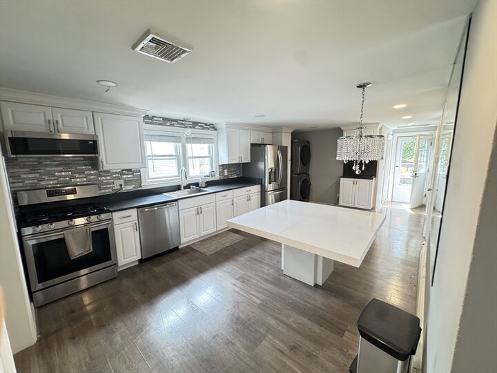 Property Photo:  59 West Street 2  MA 02458 