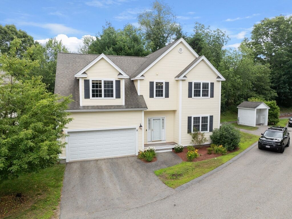 Property Photo:  5 Equestrian Lane  MA 01824 