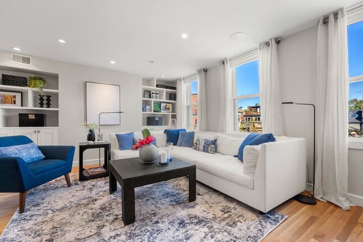 Property Photo:  382 Marlborough St 4  MA 02115 