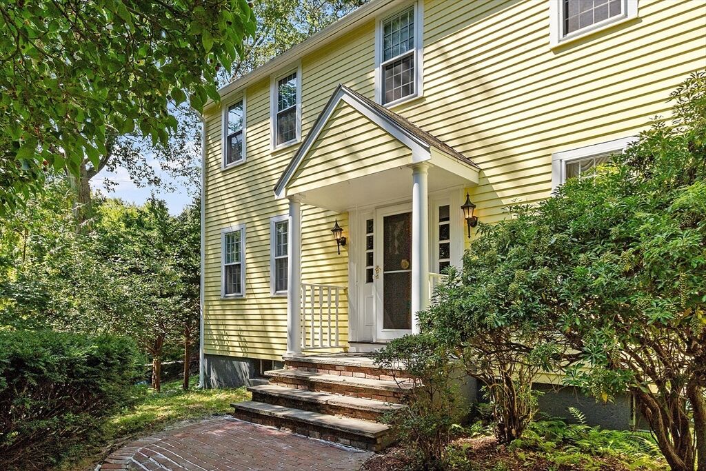 Property Photo:  27 Lincoln Drive  MA 01720 