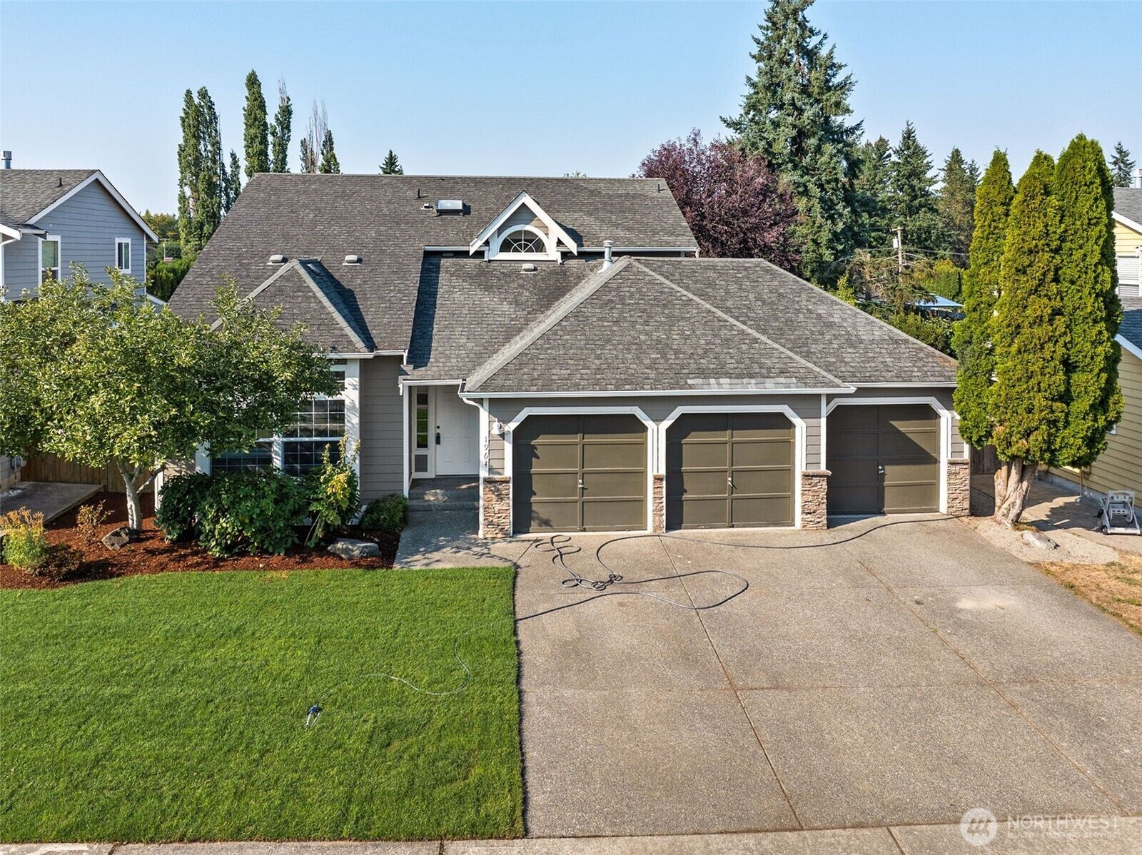 Property Photo: 1964 SW 352nd Street WA 98023