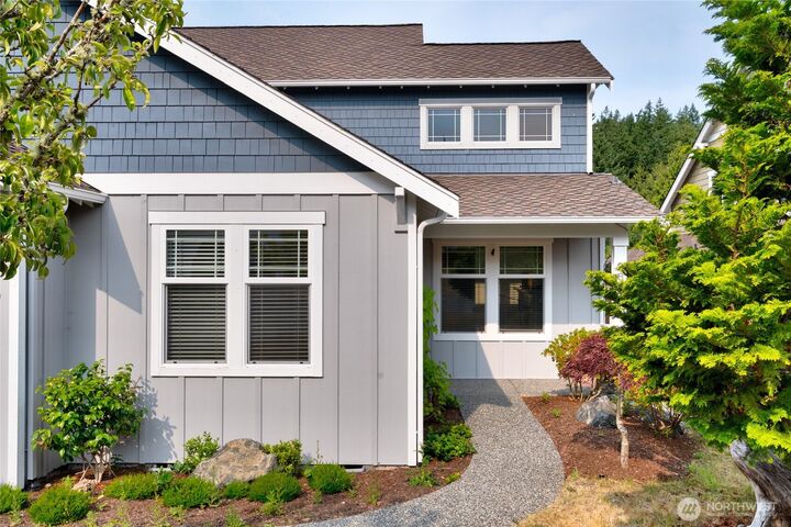 Property Photo:  2617  Fir Crest Boulevard  WA 98221 