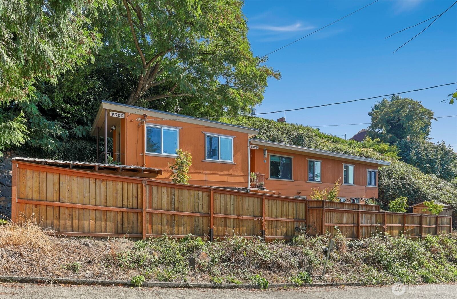 Property Photo:  4320  Palatine Avenue N  WA 98103 