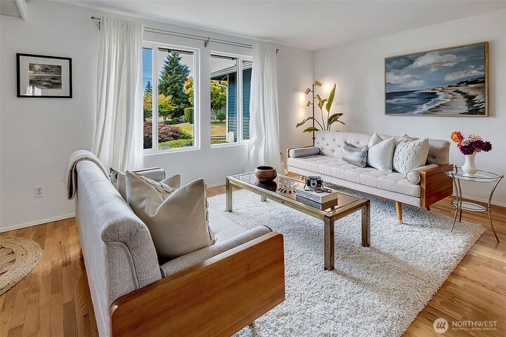 Property Photo: 28833 21st Avenue S WA 98003