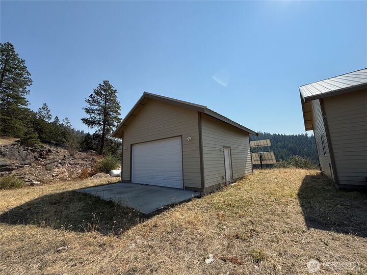 Property Photo: 167 Excelsior Way WA 99118