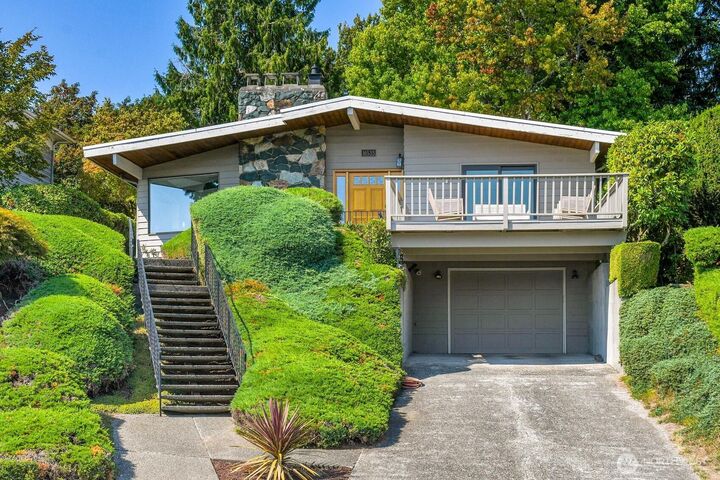 Property Photo:  16535  41st Avenue NE  WA 98155 