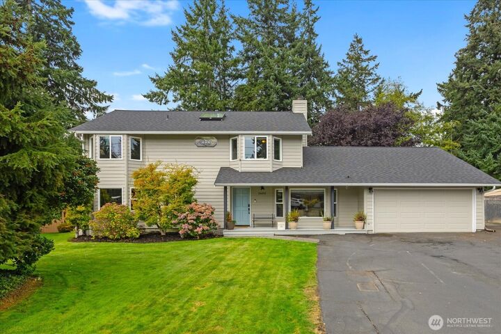 24012  102nd Place W  Edmonds WA 98020 photo
