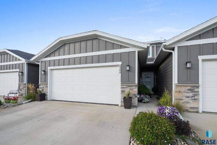 Property Photo:  5904 S Whisper Creek Pl  SD 57106 