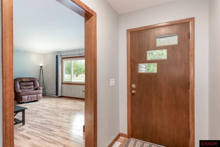 Property Photo: 237 W Skyline Court MN 56001