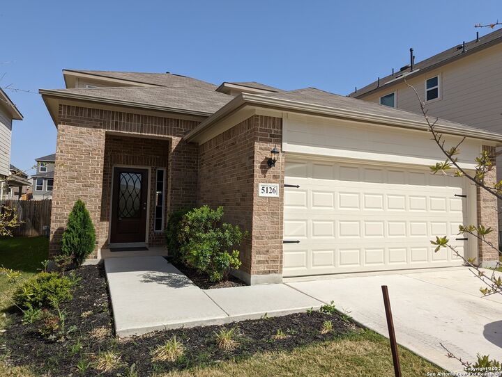 Property Photo: 5126 Longhorn Riv TX 78109