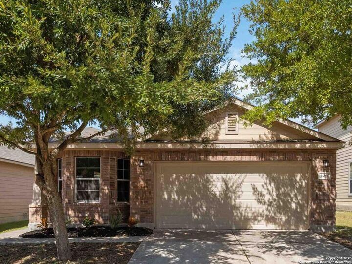 Property Photo: 5216 Savory Glen TX 78238