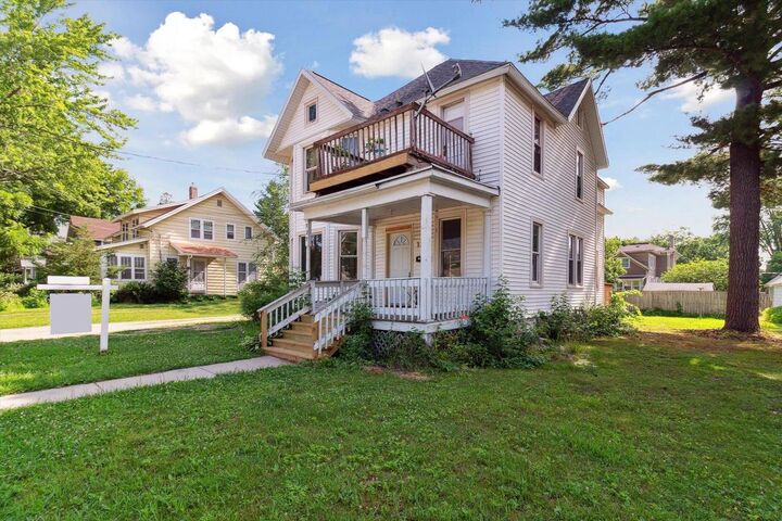 Property Photo:  127 North Madison Street  WI 53589 