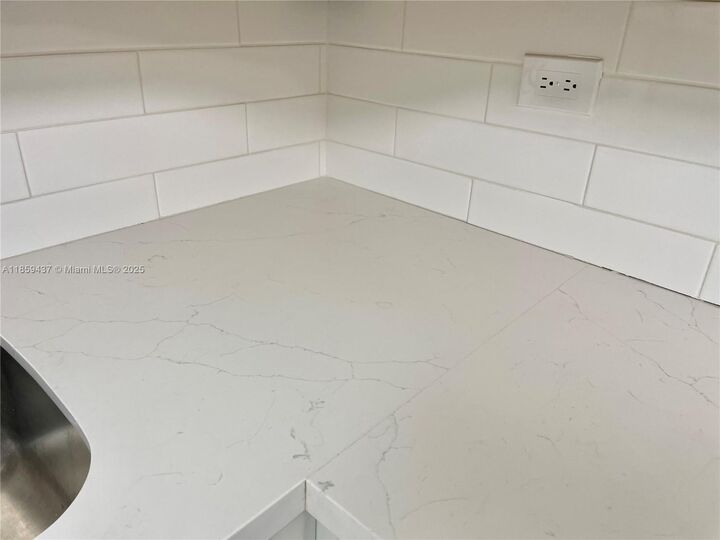 Property Photo:  8101 SW 72nd Ave 417W  FL 33143 