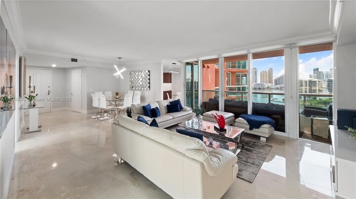 Property Photo:  3370 Hidden Bay Dr 2010  FL 33180 