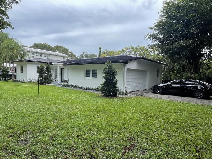 Property Photo:  936 S Alhambra Cir 0  FL 33146 