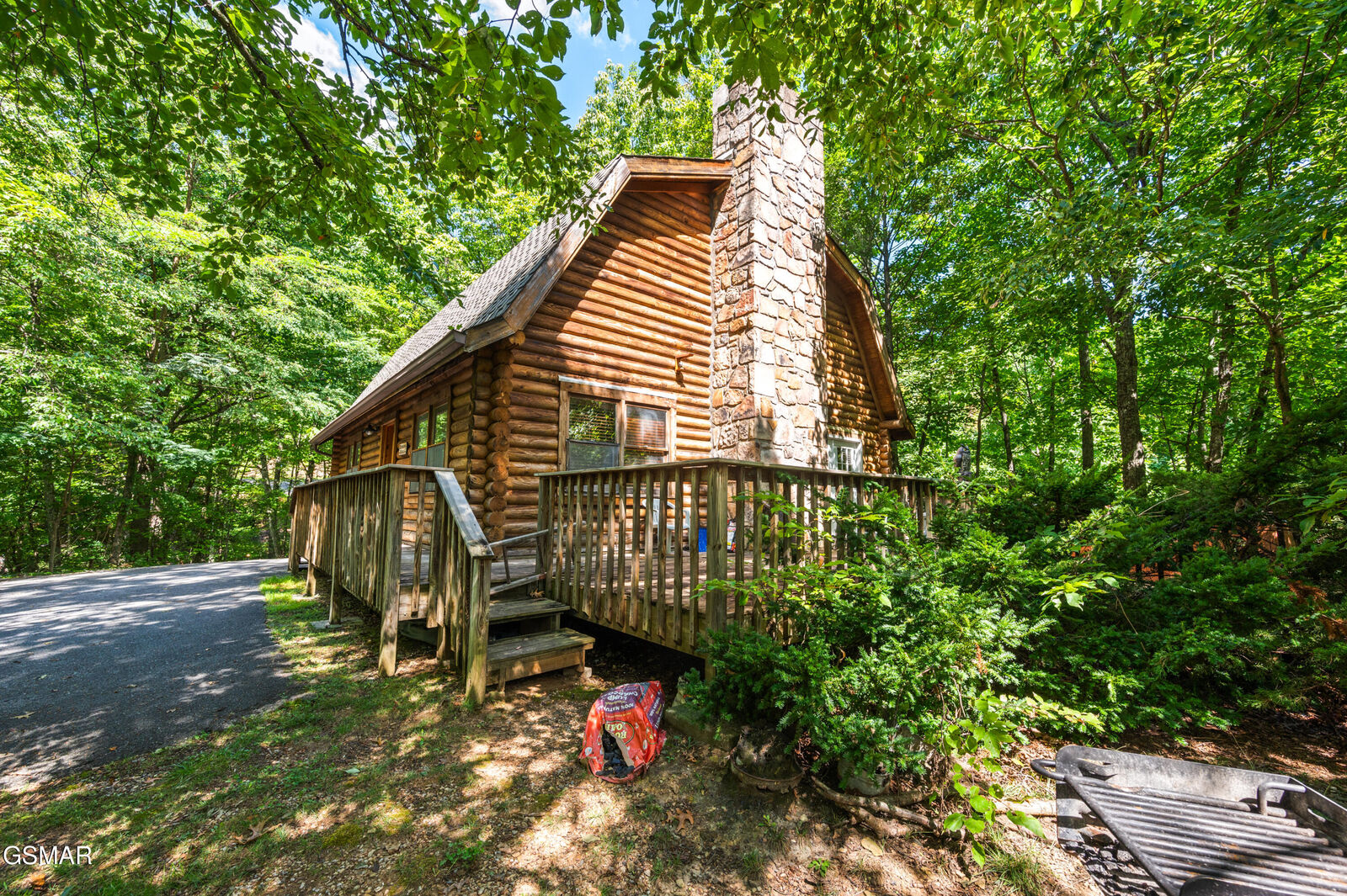 Property Photo: 1110 Alpenrose Road TN 37738