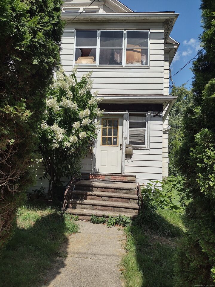 Property Photo:  16 Pershing Street  CT 06112 