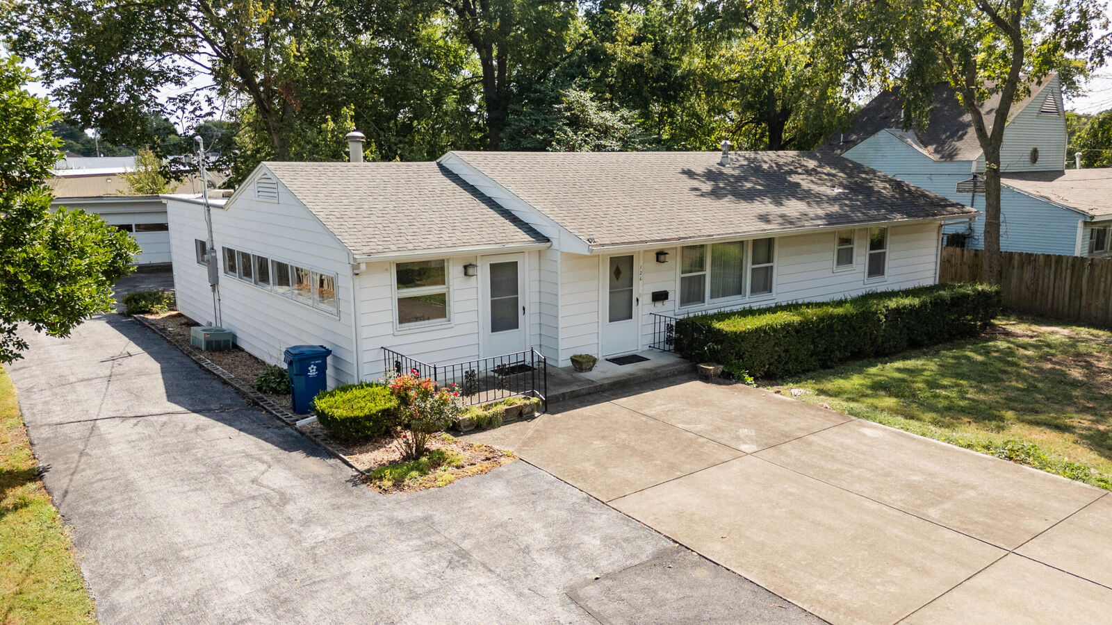 Property Photo: 126 S Fountain Avenue MO 65738