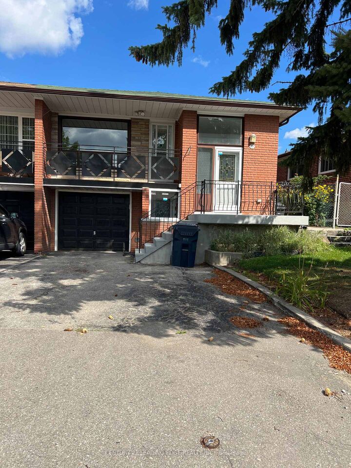 Property Photo:  39 Picaro Drive Main  ON M3N 2B6 