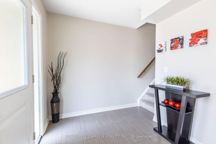 Photo de la propriété: 1250 St. Martins Drive 111 ON L1W 0A2