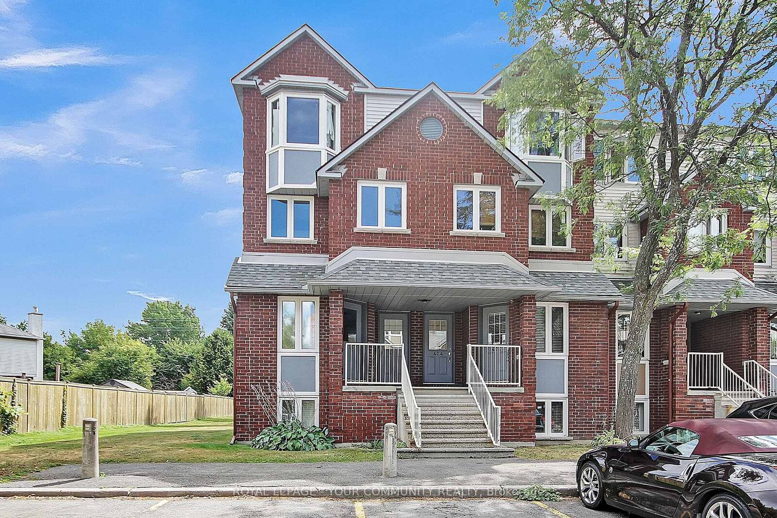 Property Photo:  402 Briston Private  ON K1G 5R3 