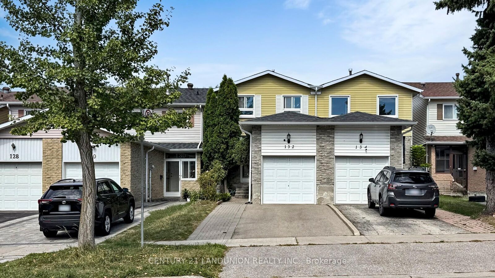 Property Photo: 132 Silver Springs Boulevard ON M1V 1N1