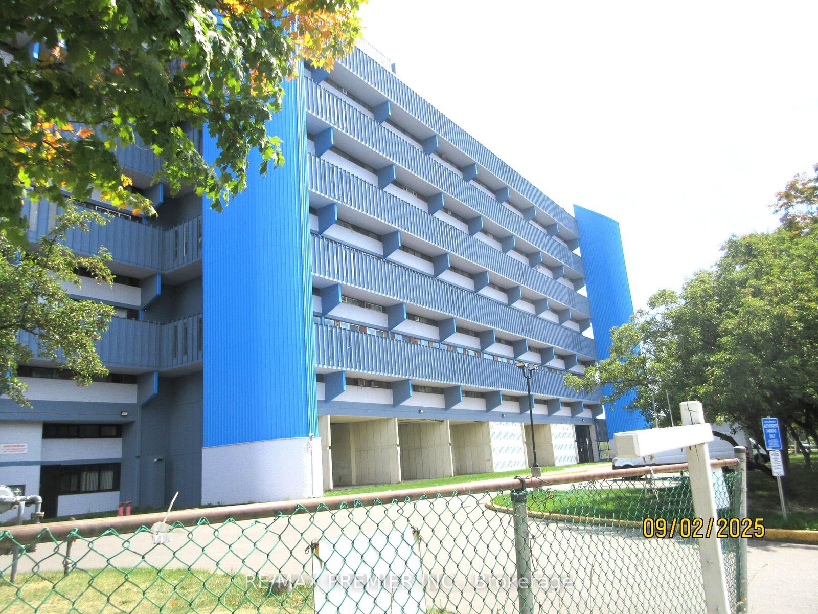 Property Photo: 4673 Jane Street 623 ON M3N 2L1