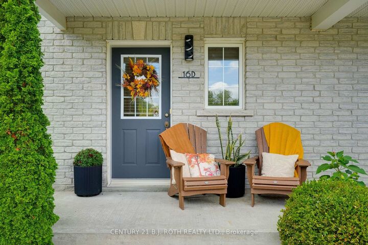 Property Photo:  16 Marsellus Drive D  ON L4N 0Y4 