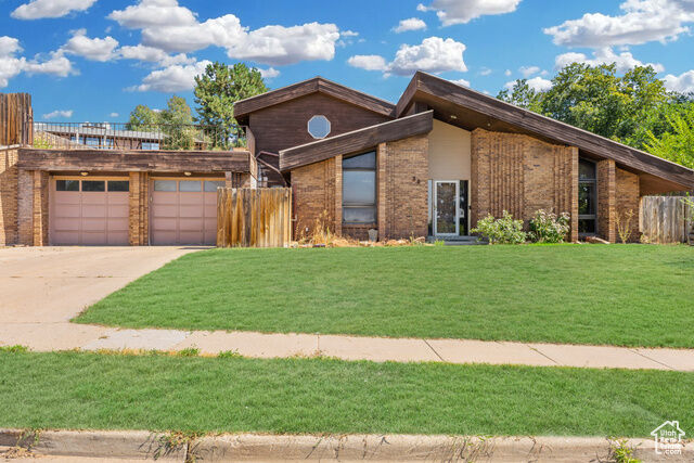 Property Photo: 266 N Oak Dr E UT 84054