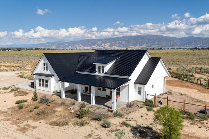 Property Photo: 4693 N 3800 W UT 84721