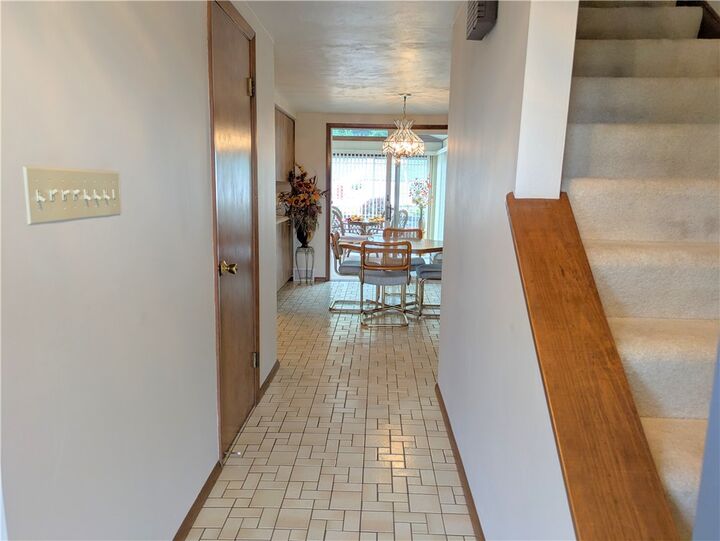 Property Photo: 728 Courtview PA 15601