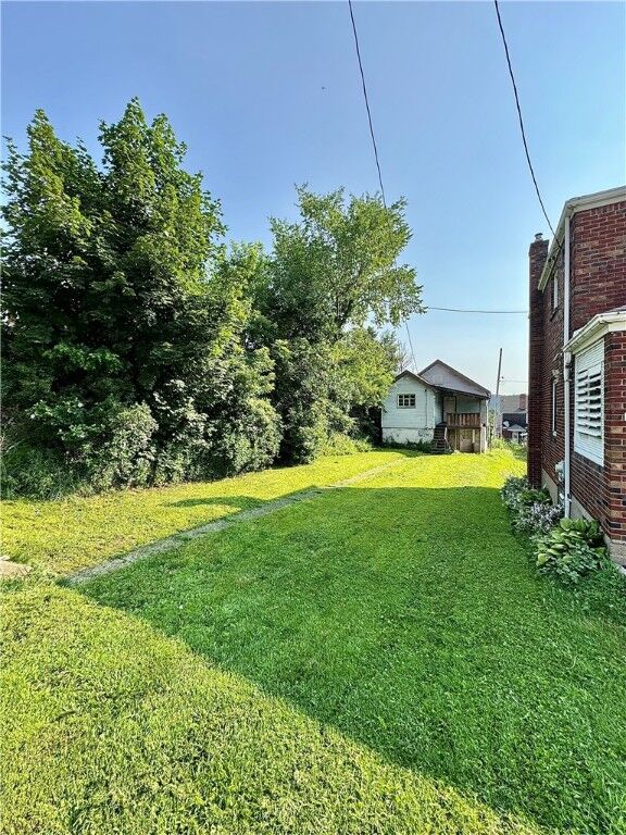 Property Photo: 508 N 8th St PA 15025