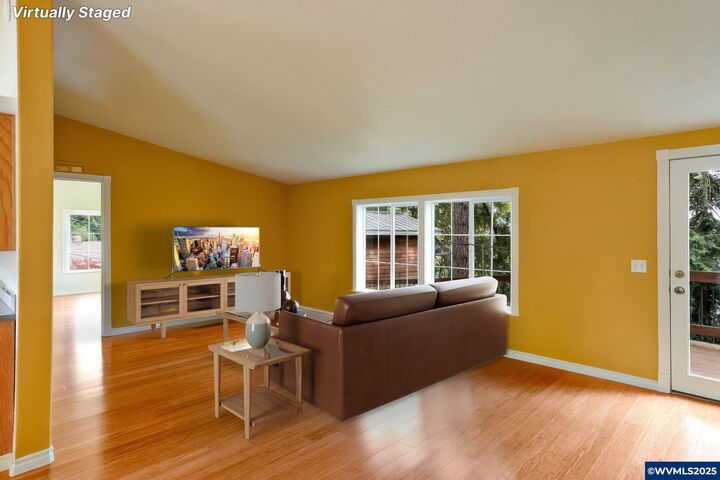 Property Photo:  249 Stoneway Dr NW  OR 97304 