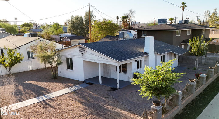 Property Photo: 2646 E Willetta Street AZ 85008