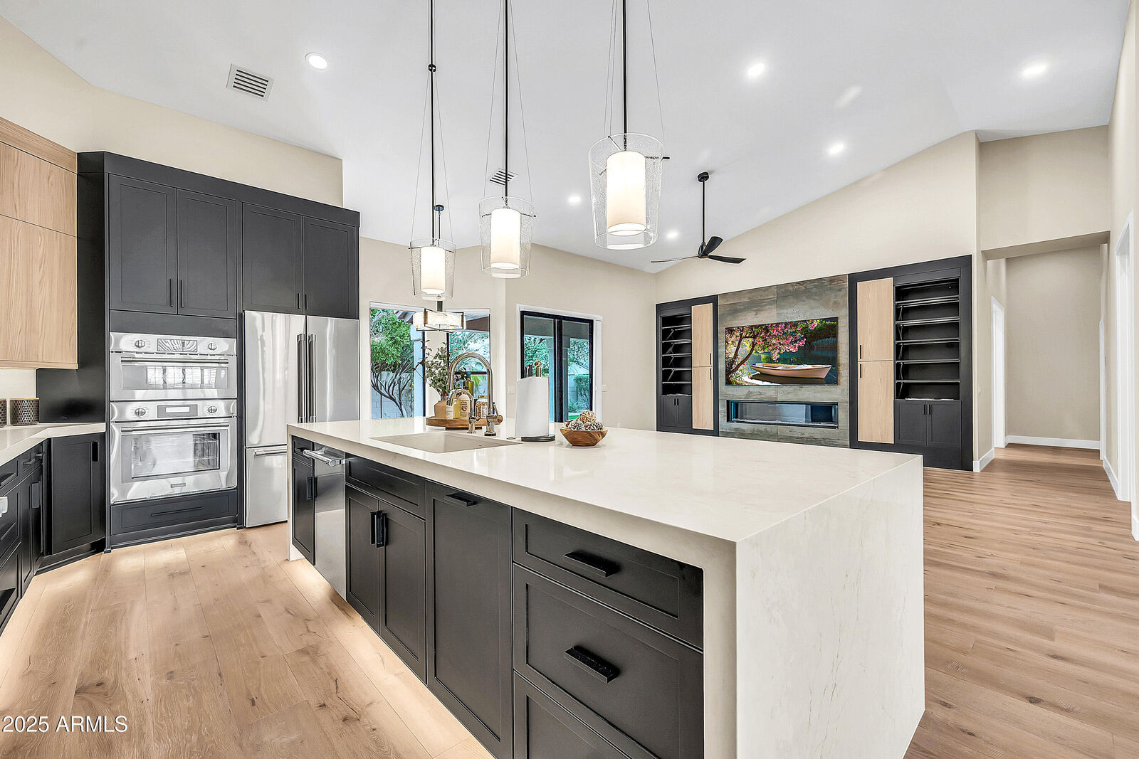 Property Photo: 6421 E Winchcomb Drive AZ 85254
