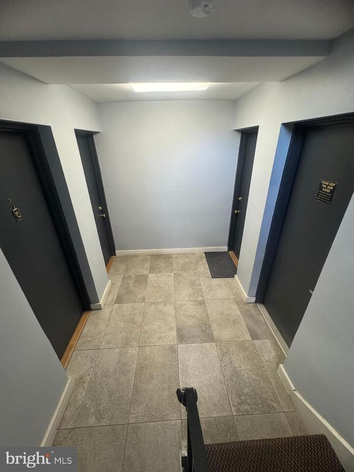 Property Photo: 2010 4th Street S 3 VA 22204