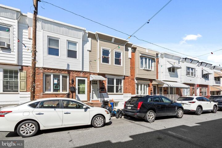 Property Photo:  113 Roseberry Street  PA 19148 