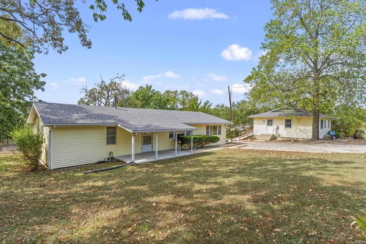 Property Photo: 1405 Buzzard Roost Road AR 72653