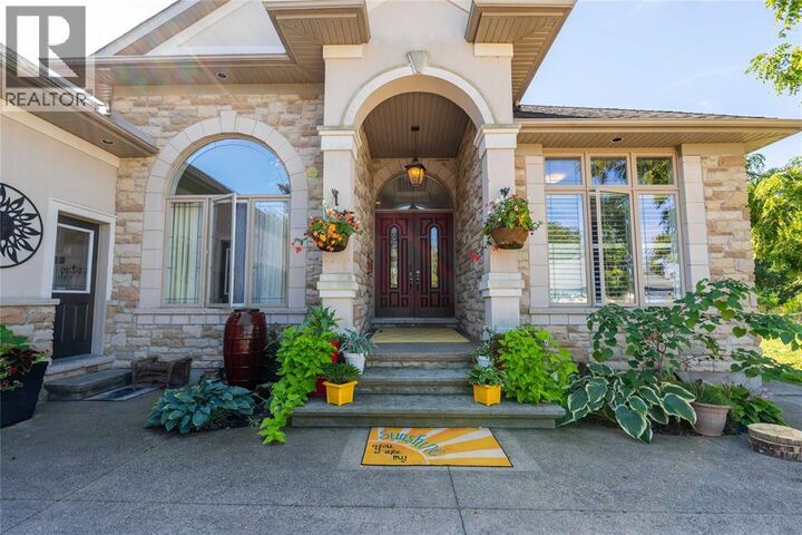 Property Photo: 2124 Yonge Street ON N0N 1C0