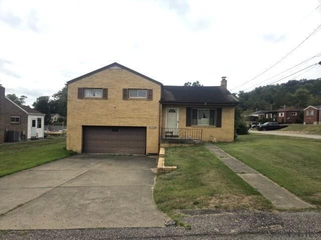 Property Photo:  707 Viola Street  PA 15088